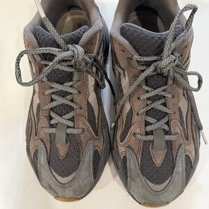 Adidas Yeezy Boost 700 V2 Geode Sneakers